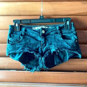 ✨BRANDY MELVILLE Dark Denim Cutoff Shorts